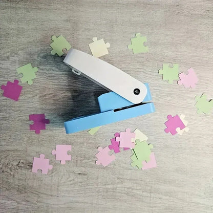 🧩Precision DIY Jigsaw Punch - Essential for Creative Crafting🔥